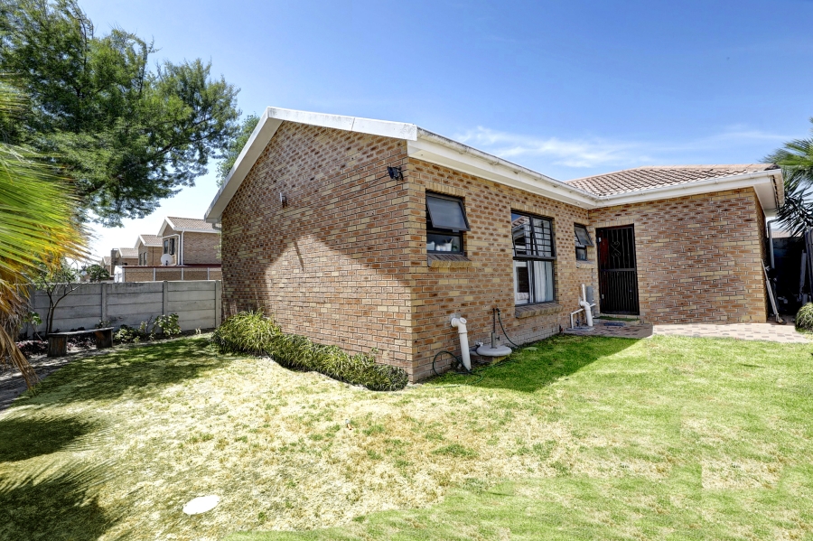 To Let 3 Bedroom Property for Rent in Langeberg Ridge Western Cape
